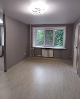 2-к квартира, вторичка, 45м2, 1/5 этаж