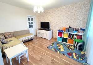 2-к квартира, вторичка, 73м2, 1/5 этаж