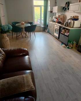 4-к квартира, вторичка, 100м2, 2/2 этаж