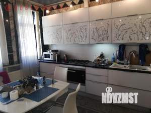 3-к квартира, вторичка, 160м2, 2/6 этаж