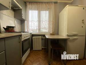 2-к квартира, вторичка, 43м2, 4/5 этаж