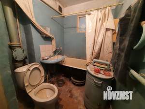 2-к квартира, вторичка, 42м2, 1/4 этаж