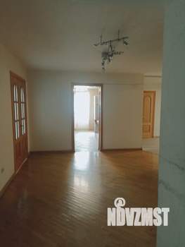 4-к квартира, вторичка, 159м2, 7/10 этаж
