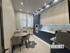 2-к квартира, вторичка, 64м2, 1/17 этаж