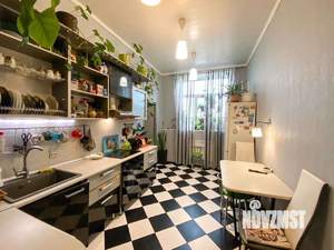 2-к квартира, вторичка, 64м2, 4/4 этаж