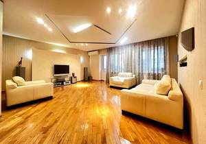 3-к квартира, вторичка, 132м2, 3/10 этаж