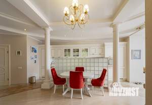 2-к квартира, вторичка, 80м2, 2/4 этаж