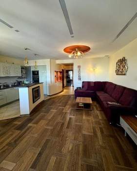 2-к квартира, вторичка, 78м2, 1/10 этаж