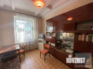 2-к квартира, вторичка, 60м2, 1/4 этаж