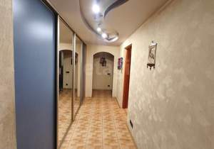 3-к квартира, вторичка, 90м2, 9/10 этаж