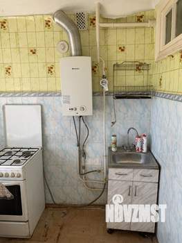 2-к квартира, вторичка, 42м2, 1/5 этаж