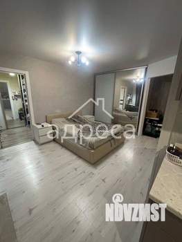 2-к квартира, вторичка, 42м2, 1/4 этаж