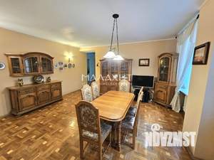 5-к квартира, вторичка, 215м2, 2/5 этаж