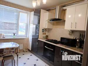 2-к квартира, вторичка, 56м2, 1/3 этаж