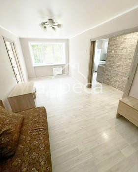 2-к квартира, вторичка, 43м2, 1/5 этаж