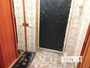 2-к квартира, вторичка, 43м2, 1/9 этаж
