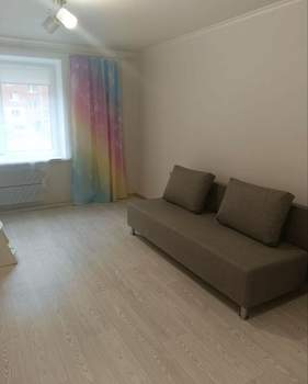 2-к квартира, вторичка, 57м2, 1/10 этаж