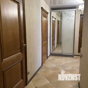 3-к квартира, вторичка, 96м2, 9/9 этаж