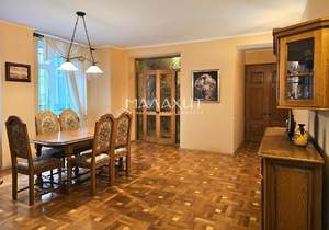 5-к квартира, вторичка, 215м2, 2/5 этаж