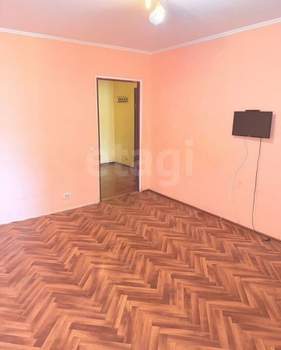 2-к квартира, вторичка, 64м2, 7/16 этаж