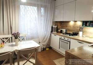 2-к квартира, вторичка, 56м2, 1/10 этаж