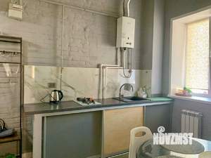 2-к квартира, вторичка, 40м2, 1/4 этаж