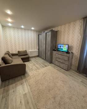 1-к квартира, вторичка, 40м2, 1/4 этаж