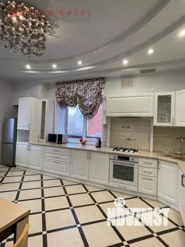 1-к квартира, вторичка, 61м2, 1/4 этаж