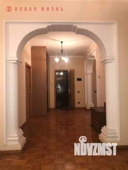 5-к квартира, вторичка, 202м2, 3/5 этаж