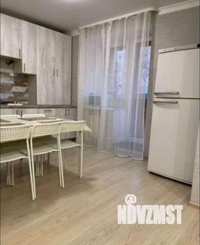 2-к квартира, вторичка, 68м2, 1/10 этаж