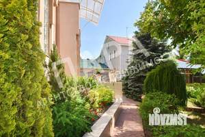 2-к квартира, вторичка, 411м2, 4/4 этаж