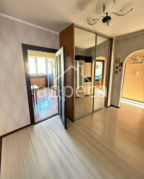 3-к квартира, вторичка, 70м2, 10/10 этаж