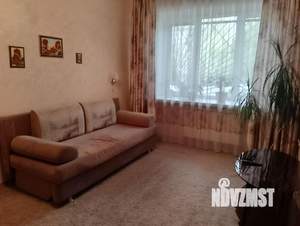 2-к квартира, вторичка, 42м2, 1/4 этаж