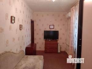 2-к квартира, вторичка, 42м2, 1/4 этаж