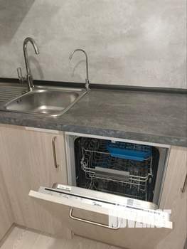 2-к квартира, вторичка, 57м2, 1/10 этаж