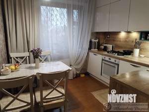 2-к квартира, вторичка, 56м2, 1/10 этаж