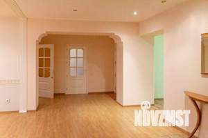 3-к квартира, вторичка, 168м2, 9/11 этаж