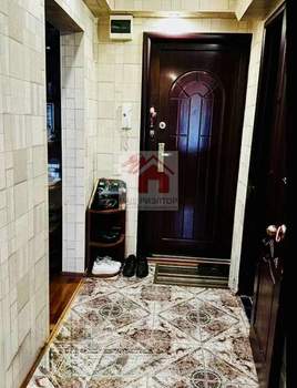 2-к квартира, вторичка, 54м2, 1/9 этаж