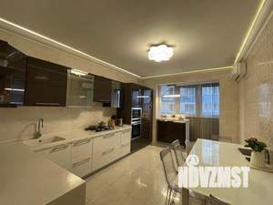 3-к квартира, вторичка, 120м2, 2/10 этаж