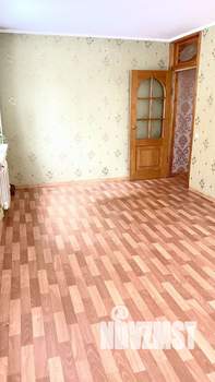 2-к квартира, вторичка, 42м2, 1/5 этаж