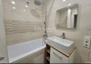 2-к квартира, вторичка, 52м2, 12/20 этаж