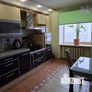 4-к квартира, вторичка, 123м2, 6/19 этаж