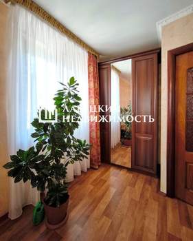 3-к квартира, вторичка, 67м2, 1/9 этаж