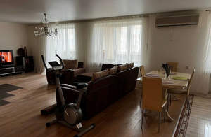 4-к квартира, вторичка, 153м2, 8/8 этаж
