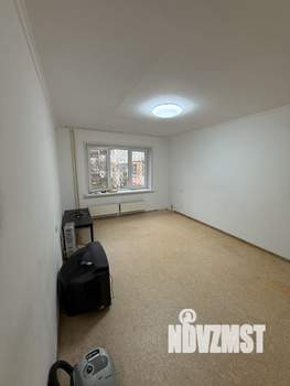 3-к квартира, вторичка, 80м2, 1/10 этаж