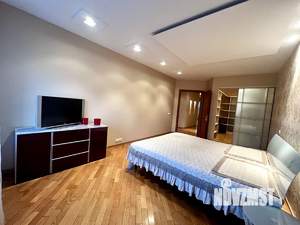 3-к квартира, вторичка, 132м2, 3/10 этаж