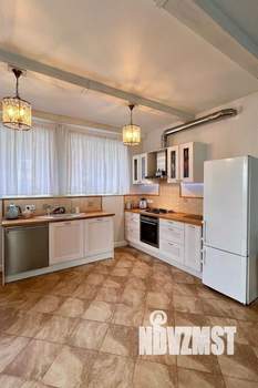 3-к квартира, вторичка, 130м2, 2/3 этаж