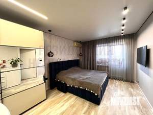 4-к квартира, вторичка, 140м2, 9/14 этаж