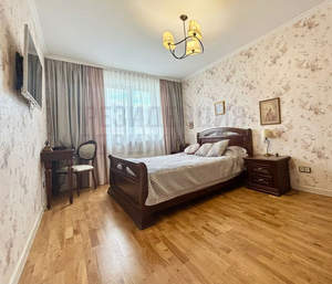 3-к квартира, вторичка, 110м2, 8/9 этаж