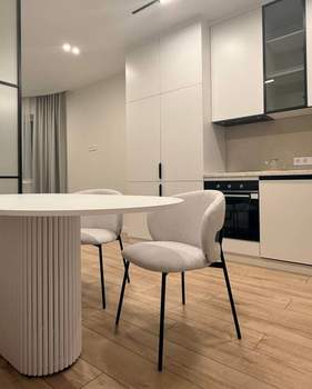 Студия квартира, вторичка, 40м2, 2/10 этаж